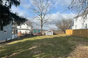 230 Maple St, Everson, PA 15631 - Photo 5