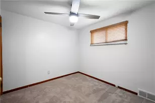 457 Elaine Dr, Pittsburgh, PA 15236 - Photo 11