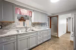 457 Elaine Dr, Pittsburgh, PA 15236 - Photo 7