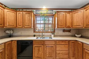 130 Crestwood, Evans City, PA 16033 - Photo 5