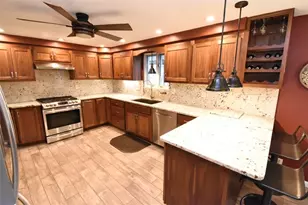 5715 Glen Hill Dr, Bethel Park, PA 15102 - Photo 3