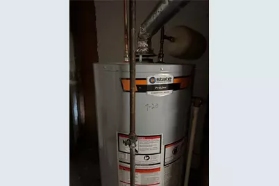 6412 Helen St, South Park, PA 15129 - Photo 23