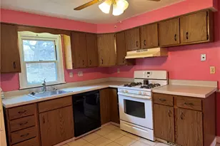 6412 Helen St, South Park, PA 15129 - Photo 9