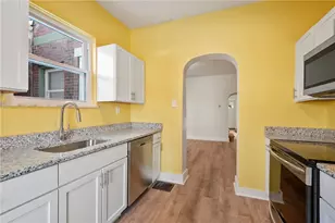 8 Edith Pl, Pittsburgh, PA 15213 - Photo 11