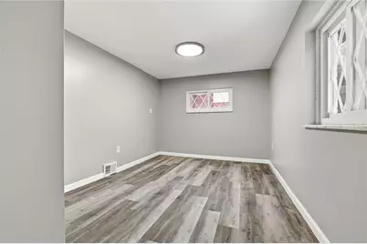 327 E Bruceton Rd, Pittsburgh, PA 15236 - Photo 19