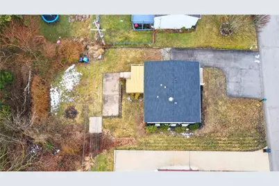 1923 Ivanhoe Dr, Irwin, PA 15642 - Photo 21