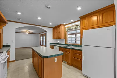 4601 Wildwood Sample Rd, Hampton, PA 15101 - Photo 11