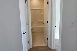 4296 Hawthorn Dr, South Park, PA 15129 - Photo 3