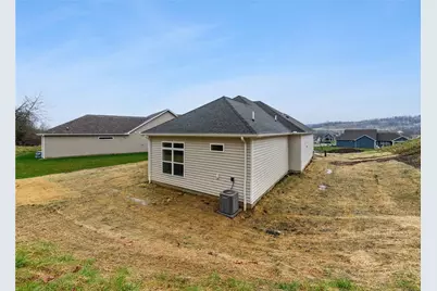 4296 Hawthorn Drive, South Park, PA 15129 - Photo 5