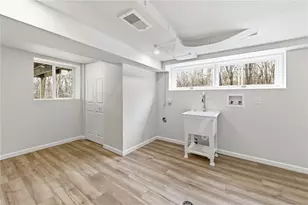 2421 Graceland Rd, New Castle, PA 16105 - Photo 25