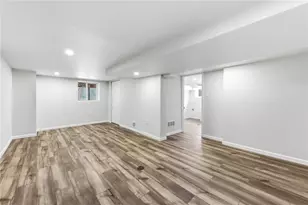 2421 Graceland Rd, New Castle, PA 16105 - Photo 27