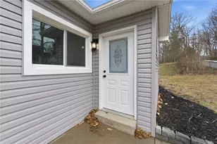 2421 Graceland Rd, New Castle, PA 16105 - Photo 5