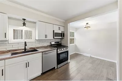 2421 Graceland Rd, New Castle, PA 16105 - Photo 9