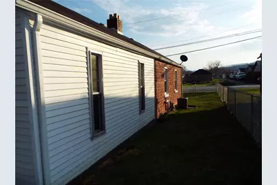 18 Penn Ave, Claysville, PA 15322 - Photo 5