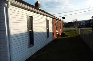 18 Penn Ave, Claysville, PA 15322 - Photo 5