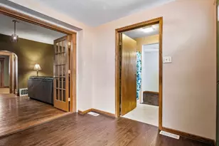 2304 Highland Ave, New Castle, PA 16105 - Photo 7