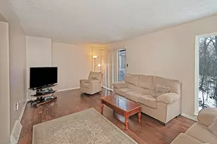 324 Central Dr, Cranberry Township, PA 16066 - Photo 5