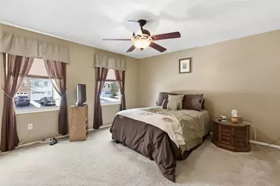 176 W Russets Circle, Bridgeville, PA 15017 - Photo 15