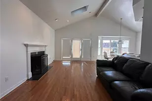 26 S Main St, Houston, PA 15342 - Photo 13