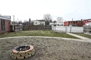 26 S Main St, Houston, PA 15342 - Photo 39