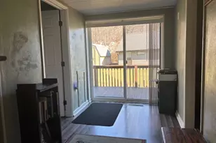 517 Three Mile Hl, Mt Pleasant, PA 15666 - Photo 9