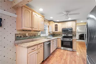 1823 Edward Dr, South Park, PA 15129 - Photo 7