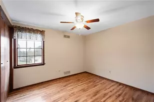 1823 Edward Dr, South Park, PA 15129 - Photo 23