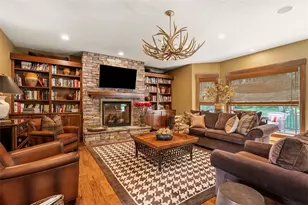 300 McCutcheon Ct, Pine Township, PA 15044 - Photo 9