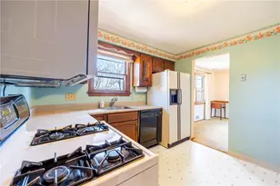 515 Sequoia Dr, Pittsburgh, PA 15236 - Photo 11