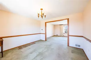 515 Sequoia Dr, Pittsburgh, PA 15236 - Photo 9