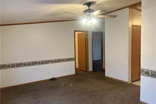 903 Union St, Farrell, PA 16121 - Photo 5