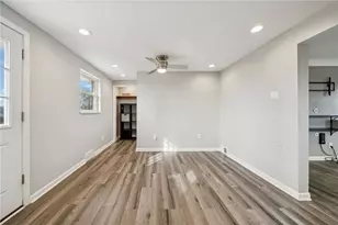 10660 Crestview Dr, Irwin, PA 15642 - Photo 11