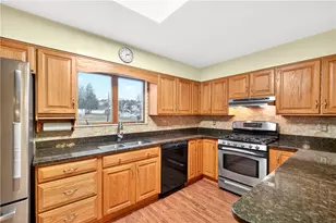 165 N Diamond St, Mount Pleasant Township, PA 15666 - Photo 19