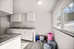 808 E 10th Ave, Munhall, PA 15120 - Photo 13