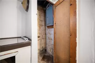 205 Thomas St, West Mifflin, PA 15122 - Photo 11