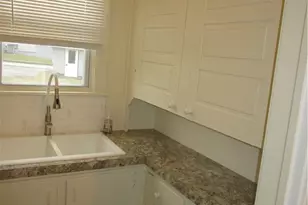 1228 N Sharpsville Ave, Sharon, PA 16146 - Photo 9