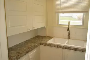 1228 N Sharpsville Ave, Sharon, PA 16146 - Photo 7