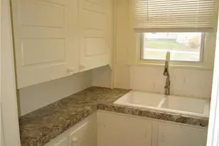 1228 N Sharpsville Ave, Sharon, PA 16146 - Photo 7