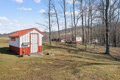 185 Dutch Glory Rd, Amity, PA 15311 - Photo 37