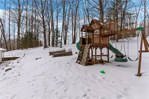 522 Spring St, Jefferson Township, PA 16134 - Photo 7