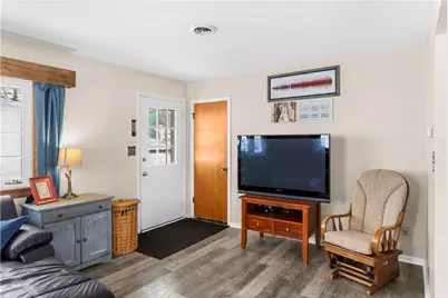 522 Spring St, Jefferson Township, PA 16134 - Photo 13