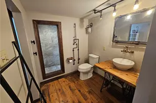607 Middle St, Pittsburgh, PA 15212 - Photo 33