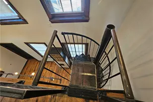 607 Middle St, Pittsburgh, PA 15212 - Photo 17