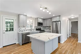 101 Garlow Dr, Pittsburgh, PA 15235 - Photo 11