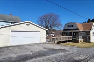 60 Strayer St, Central City Borough, PA 15926 - Photo 1