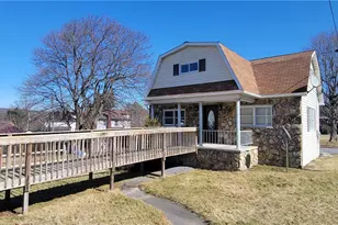 60 Strayer St, Central City Borough, PA 15926 - Photo 3