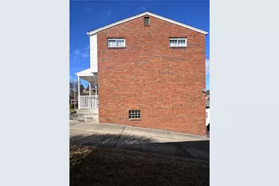 5015 Elmwood Dr, Pittsburgh, PA 15227 - Photo 7
