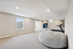 240 Victoria Dr, Pittsburgh, PA 15239 - Photo 37