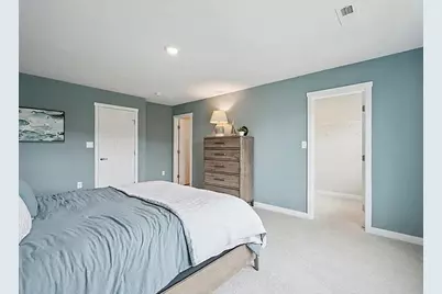 142 Victoria Dr, Coraopolis, PA 15108 - Photo 3