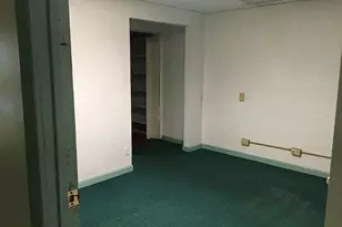 300 Longfellow St, Vandergrift, PA 15690 - Photo 5